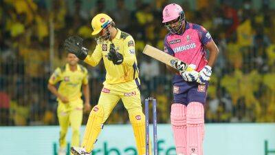 Jos Buttler - Rajasthan Royals - Watch: Ravindra Jadeja Scalps Sanju Samson On 0 With Terrific Ball To Achieve Major Feat, MS Dhoni Applauds IN CSK vs RR IPL 2023 Game - sports.ndtv.com - India - county Kings -  Chennai -  Sanju