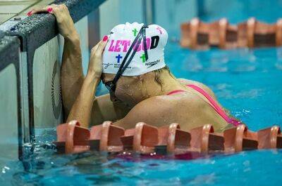 Schoenmaker outclasses Van Niekerk at SA Swimming Champs