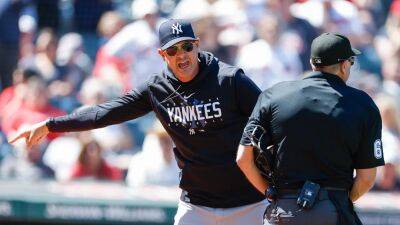 Ron Schwane - Aaron Boone - Cleveland Guardians - Yankees’ Aaron Boone goes ballistic, gets ejected after controversial call by umpires ends in Guardians’ favor - foxnews.com - New York -  New York - county Cleveland - state Ohio