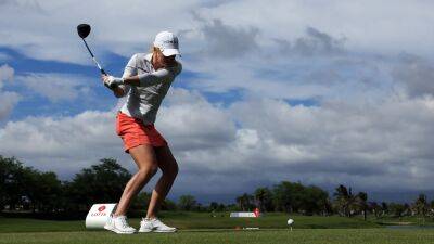Stephanie Meadow makes difficult start in Hawaii