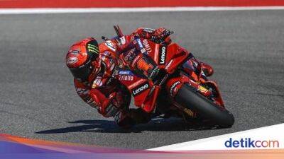 Bagnaia Jawab Tudingan Diuntungkan Ducati, Singgung Rossi dan Marquez