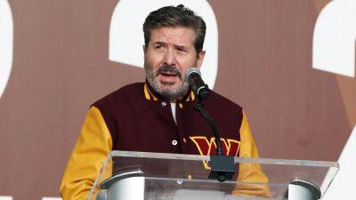 Dan Snyder reaches deal to sell Commanders for billions: report