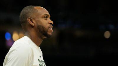 Miami Heat - Mike Budenholzer - Khris Middleton practices fully as Bucks gear up for playoffs - espn.com - county Bucks -  Chicago - Milwaukee