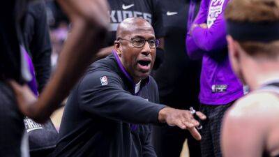 Kings coach Mike Brown voted NBCA's Coach of the Year