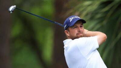Lowry six strokes back as Hovland leads in RBC Heritage