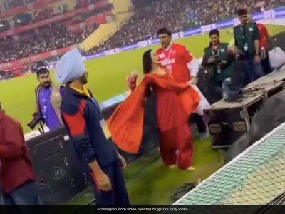Watch: Preity Zinta Gives Punjab Kings Jerseys To Fans. Bollywood Star's Gesture Goes Viral