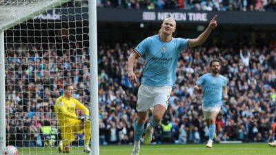 Manchester City overwhelm Leicester to step up Arsenal pursuit