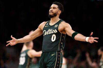 Hawks' late rally falls short against Celtics; Boston takes 1-0 series lead