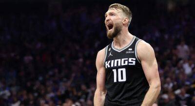 Kings hold off late surge from Warriors to take Game 2