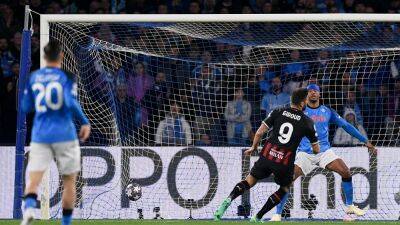 Olivier Giroud on the mark as AC Milan edge Napoli to advance