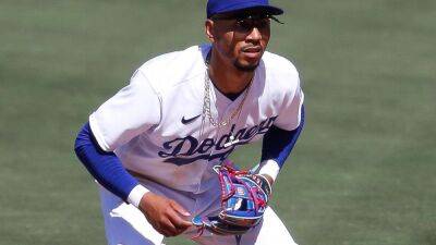 Dodgers' Betts might play SS when he returns from paternity list