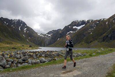A bizarre way to cheat: Scottish ultra-marathon runner disqualified for going by car