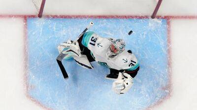 Kraken pick up first Stanley Cup playoff win against defending champs