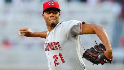 Hunter Greene, Reds agree to six-year contract extension