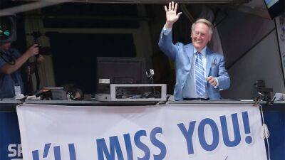 Dodgers honor legendary broadcaster Vin Scully with tribute before Mets game