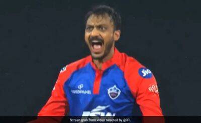 Watch: Axar Patel's Magical Spin Bamboozles Lucknow Super Giants Star Kyle Mayers, Rattles His Stumps