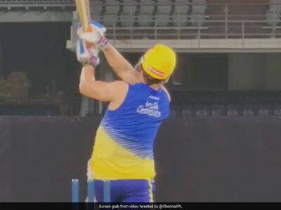 Watch: CSK Send Fans Into Nostalgia As MS Dhoni Recreates 2011 World Cup-Winning Six