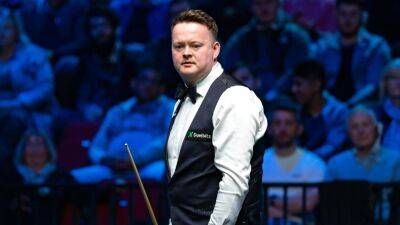 Shaun Murphy battles back from losing first four frames to down Kyren Wilson in Tour Championship final