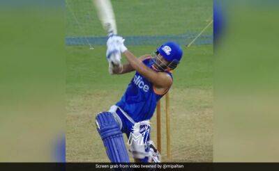 Sachin Tendulkar - Sunrisers Hyderabad - Arjun Tendulkar - Tom Moody - Watch: Arjun Tendulkar Can Take Wickets And He Can Hit Sixes Too - sports.ndtv.com - India -  Hyderabad