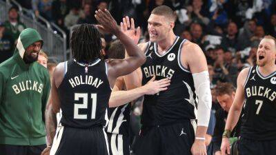 Bobby Portis - Brook Lopez - Bucks make up for Giannis Antetokounmpo's absence in G2 rout - espn.com - county Miami - county Bucks