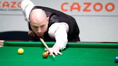 World Snooker Championship 2023 LIVE: Joe Perry v Robert Milkins before Mark Selby and Mark Williams in action