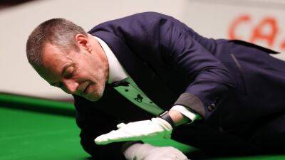 Stuart Bingham calls for referee Olivier Marteel to be honoured after tackling protester at World Snooker Championship