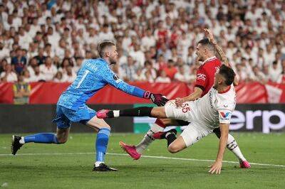 Man United collapse at Sevilla in Europa League