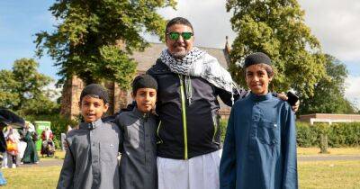 Eid al-Fitr LIVE as Manchester's Muslims come together to celebrate the end of Ramadan