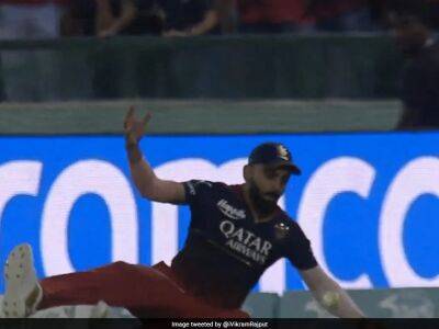 Virat Kohli Messes Up Tough Catch Opportunity With RCB Teammate Also In The Mix