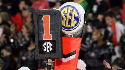 College football clock to run after first downs as NCAA approves rule change