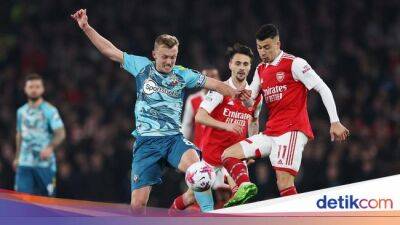 Carlos Alcaraz - Martin Odegaard - Gabriel Martinelli - Theo Walcott - Aaron Ramsdale - Southampton - Liga Inggris - Arsenal Vs Southampton 3-3: Meriam London Nyaris Kalah - sport.detik.com - Manchester