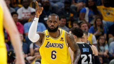 2023 NBA playoffs: Odds, picks, betting tips for Saturday