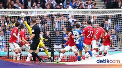 Christian Eriksen - Robert Sanchez - Bruno Fernandes - Alexis Mac Allister - David De-Gea - Piala Fa - Brighton Vs MU 0-0 Selama 90 Menit, Lanjut Extra Time - sport.detik.com - Manchester -  Sanchez