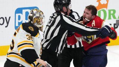 Bruins 'love it,' as Ullmark squares up with Tkachuk in Game 4