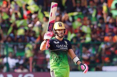 Faf du Plessis boasts with IPL's Orange Cap as he marches past 400-run mark