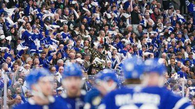 Mike Ehrmann - Leafs fans go viral with Game 4 celebrations as Toronto nears first playoff series win in nearly two decades - foxnews.com - Florida - county Bay