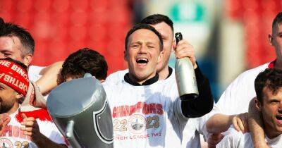 Stirling Albion - Darren Young - Stirling Albion boss ended up in a nightclub after title win, as celebrations went into the weekend - dailyrecord.co.uk