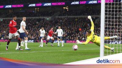 Man United Ungguli Tottenham 2-0 di Babak Pertama