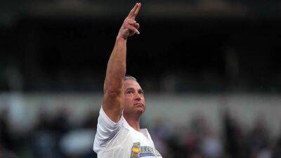 Shane McMahon suffers torn quad in surprise WrestleMania 39 appearance - foxnews.com - Usa - San Francisco