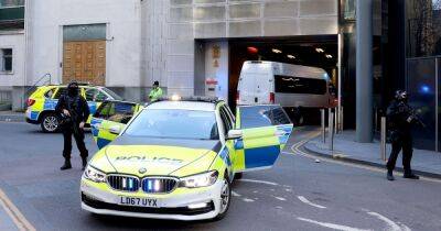 Rishi Sunak - Thomas Cashman swarmed by armed police in Manchester after arriving in court before Olivia murder sentencing - manchestereveningnews.co.uk - Manchester