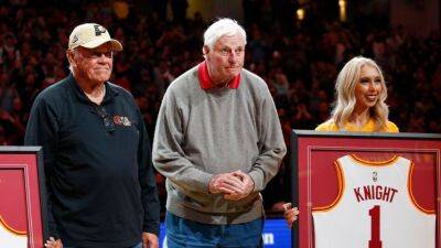 Former Hoosiers coach Bob Knight battling undisclosed illness - espn.com - state Indiana - state Texas