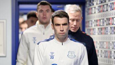 Everton boss Dyche desperate for Coleman's return