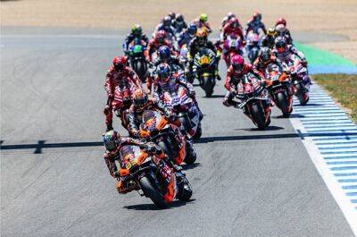 SA's Brad Binder finishes a brilliant 2nd in Spain after leading for bulk of race