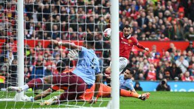 Manchester United edge past Aston Villa to tighten top-four grip