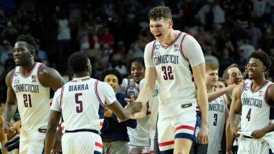 UConn opens as betting favorite to win 2024 men's basketball title
