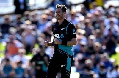 Milne's five-for helps Black Caps demolish Sri Lanka in 2nd T20