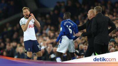 Manajer Everton Sindir Diving Harry Kane