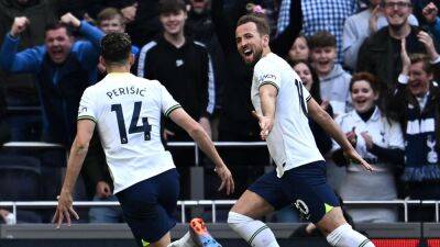 Tottenham 2-1 Brighton: Harry Kane nets late goal to keep Spurs’ top-four hopes alive