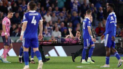 Seamus Coleman stretchered off in Leicester v Everton