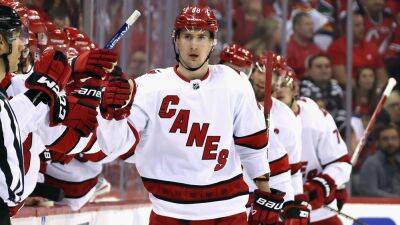 Hurricanes score 4 goals in 5:20 span to take commanding series lead over Devils